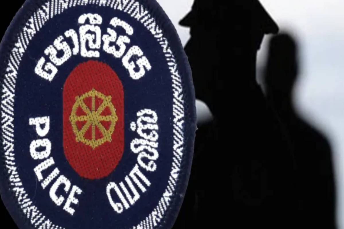 இரண்டு போலீஸ் அதிகாரிகள் லஞ்சக் குற்றச்சாட்டில் கைது