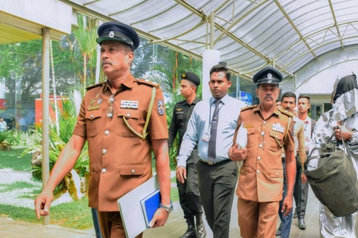 சந்தேக நீதிமன்ற குற்றவாளி ஒமான் இலிருந்து குற்றச்சாட்டுகளை எதிர்கொள்ள ஒப்படைக்கப்பட்டார்