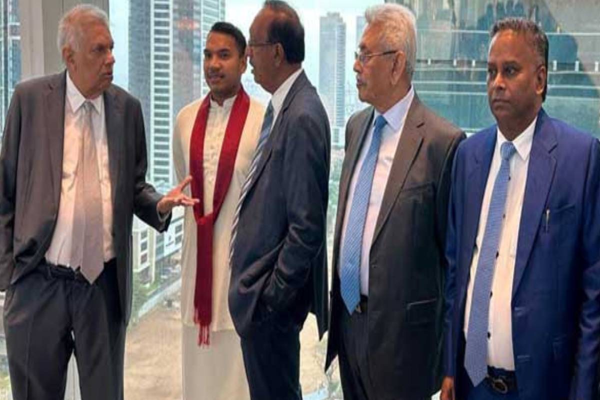 மூத்த அரசியல் பிரமுखர்கள் கொழும்பு ஹோட்டலில் தனிப்பட்ட சந்திப்பு நடத்தினர்
