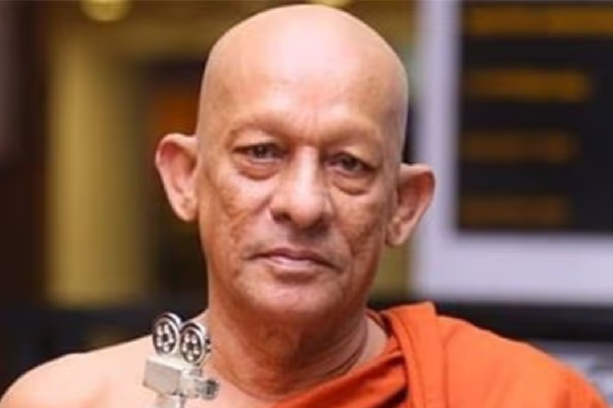 புகழ்பெற்ற பாடலாசிரியர் மற்றும் எழுத்தாளர் ராம்புக்கன் சித்தார்த பெரும் 76 வயதில் மறைந்துவிட்டார்