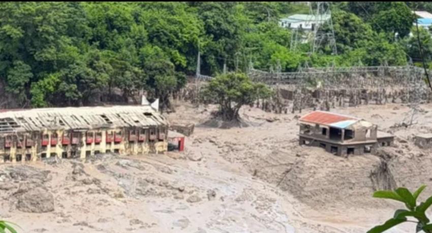 Flash Flood in Nepal Kills Eight; Himalayan Region Faces Mounting Challenges