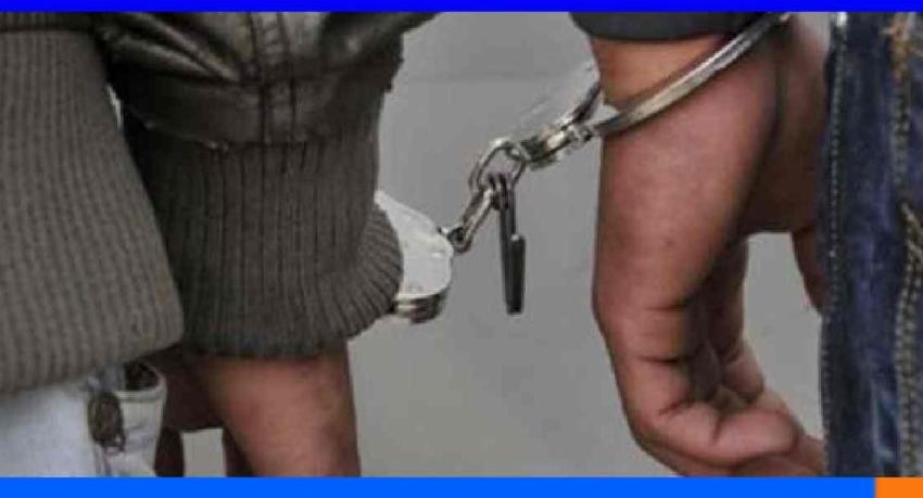 சட்டவிரோத சிகரெட்களுடன் சீன பிரஜைகள் கைது