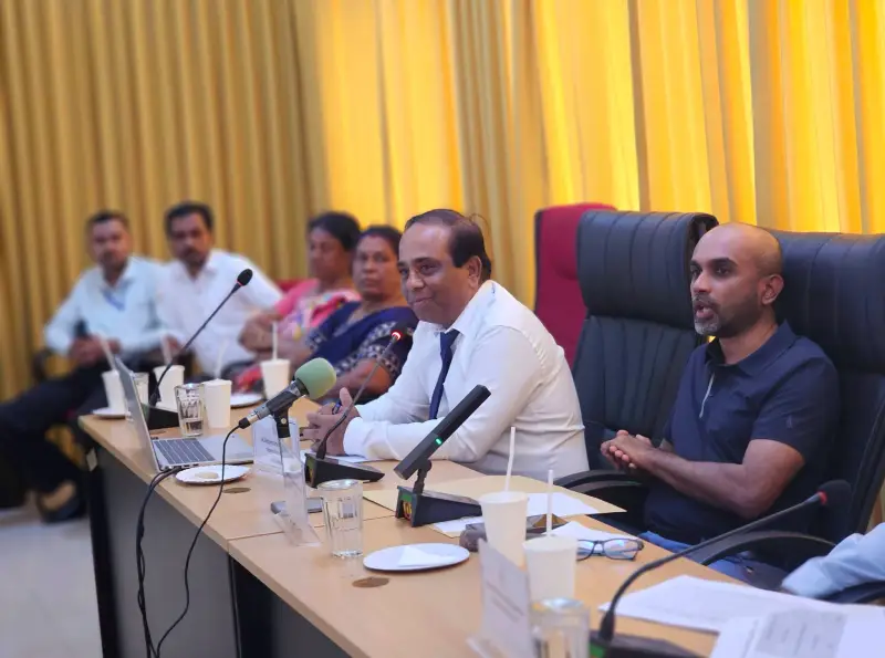 துணை அமைச்சர் முல்லைத்തீவு மாவட்டத்தைப் பார்வையிட்டு உள்ளமைப்பு மேம்பாட்டை மதிப்பாய்வு செய்தார்