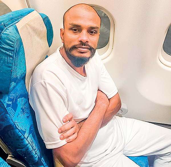පොලිසිය 'බස් ලාලිය' යන පාපැUnits්ගා විධිමත් නායකයා විසින් භාවිතා කරන ලද අවි පිළිබඳ විමර්ශනය ආරම්භ කරයි