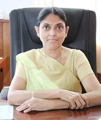 පළමුවැන්නී ඇයයි…මිනින්දෝරු දෙපාර්තමේන්තුවේ පළමු කාන්තා සර්වෙයර් ජනරාල් ඉඳුමිණි තිලකරත්න