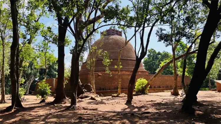 කුරුන්දි විහාරයෙන් පොලිසිය ඉවත් කළාට විහාරාධිපති හිමියෝ ඇමැතිට නොසතුට පළ කරති