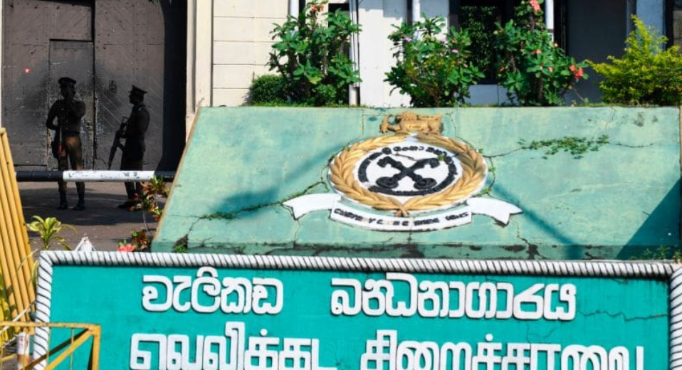 ඉස්ටර් ප්රහාරවල සම්බන්ධයෙන් පෙර පොලිස් ප්රධානිවරයා සහ හිටපු ආරක්ෂක書記 මරණ දණ්ඩ නියම කරන ලදී