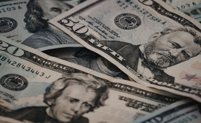 US Dollar Exchange Rate Declines to Rs. 335 According to Central Bank