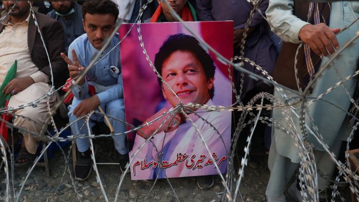 Pakistan Supreme Court Orders Imran Khan Transferred to Hospital from Prison