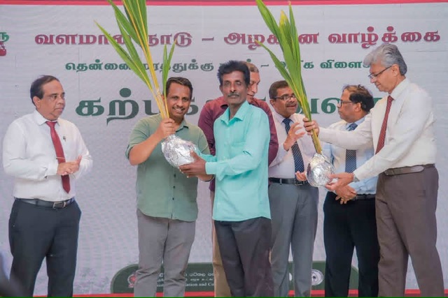 Over 500 coconut growers in Mullaitivu receive Rs. 22.7m in government subsidies