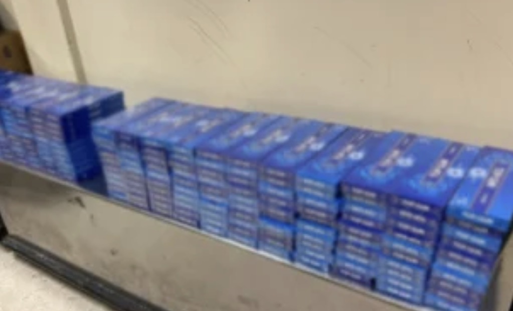 Airport passenger arrested with smuggled cigarettes valued at Rs. 6 million