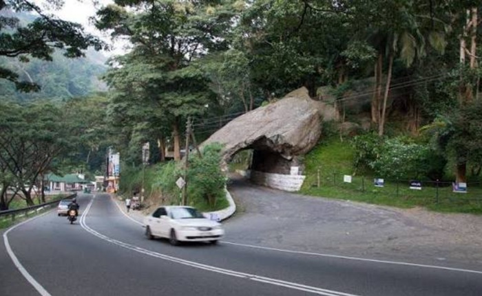 Colombo-Kandy Highway Closes Between Kadugannawa and Ganethenna Due to Bad Weather