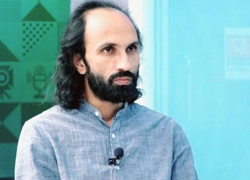 Kashmiri Journalist Ahmad Farhad Held Without Charge in Pakistan-Administered Kashmir