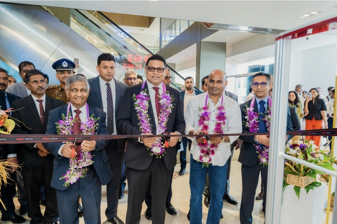 Cricket Legend Jayasuriya Opens DSI Premier's Sixth Outlet in Galle