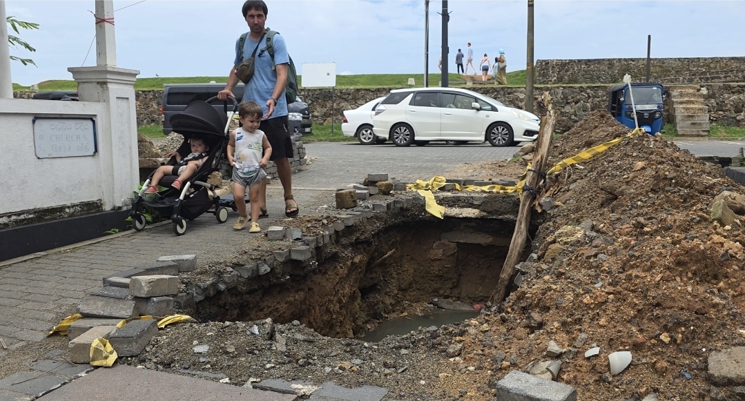 Road closure at Galle Fort amid drainage system collapse