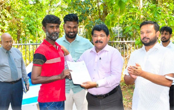 Trincomalee fishermen receive 19 boats to rebuild after Cyclone Ditwah